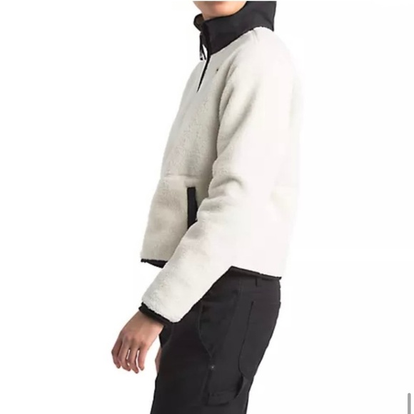 NWT The North Face Dunraven Sherpa Crop in size medium. - Picture 2 of 7